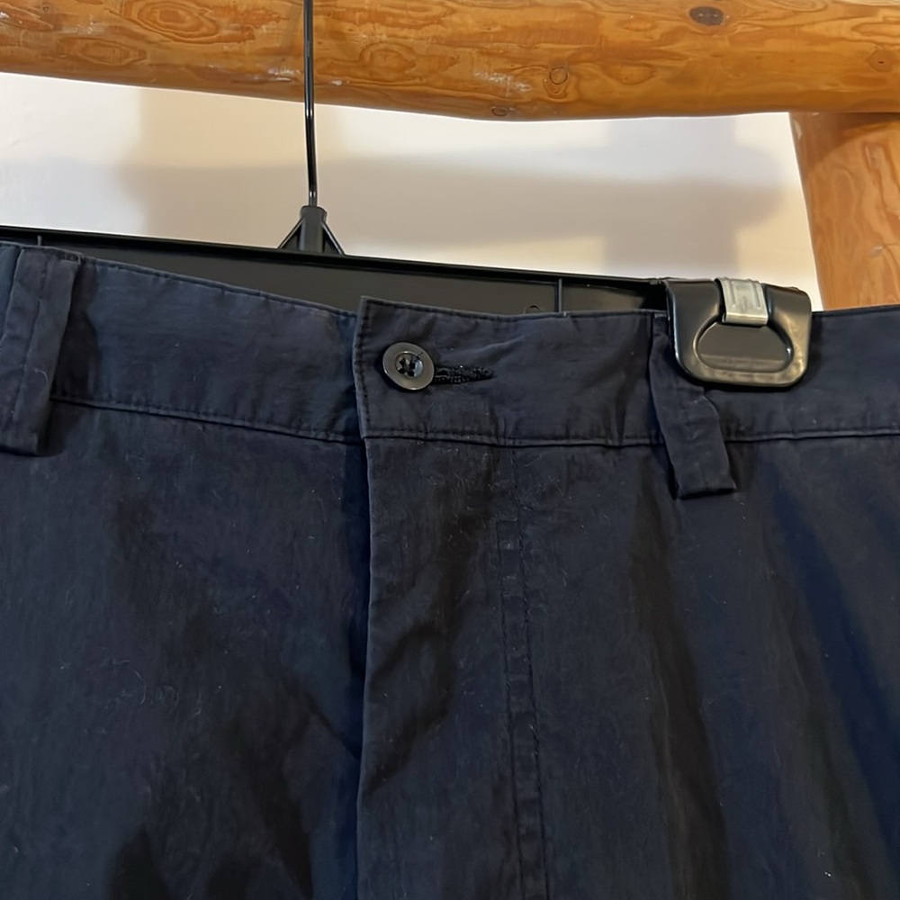 Nautica Men's Dark Cargo Pants - Picture 3 of 9